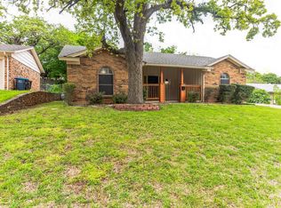 1504 Barron Ln, Fort Worth, TX 76112