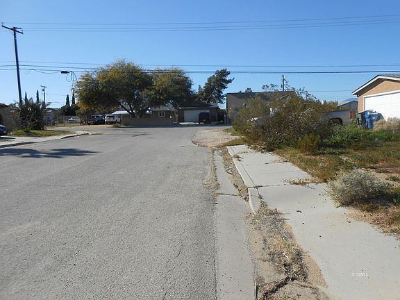 2nd image of 081-103-09 W Hughes Ave