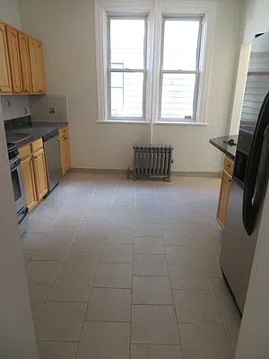 Rented by Space Real Estate | media 33