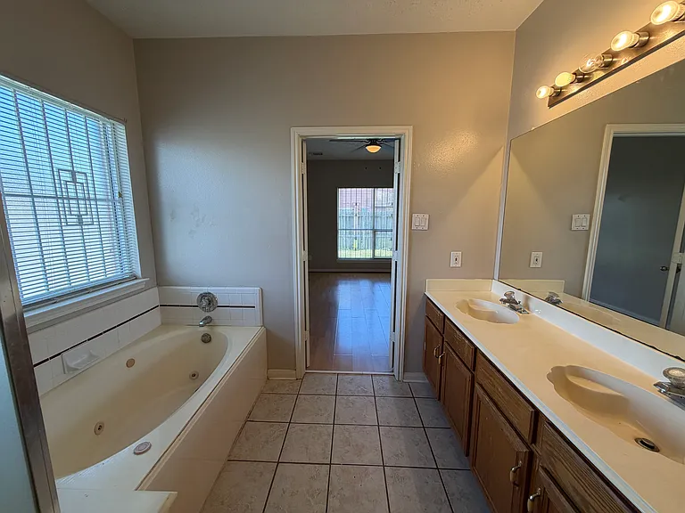 13403 Agarita Ln — Photo 14
