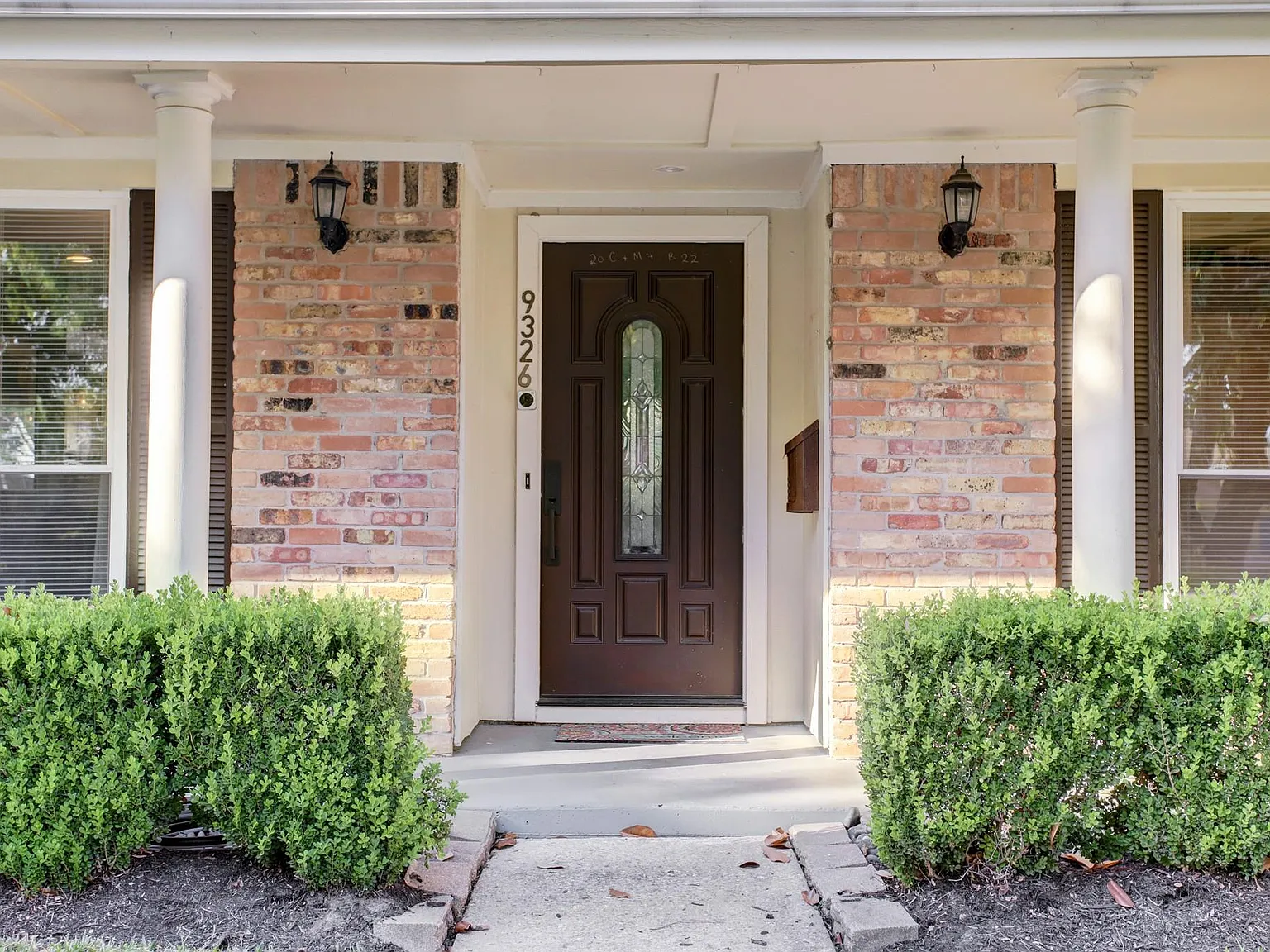 3 bed, 2.0 bath, 1644 sqft, $2,700 — Photo 3