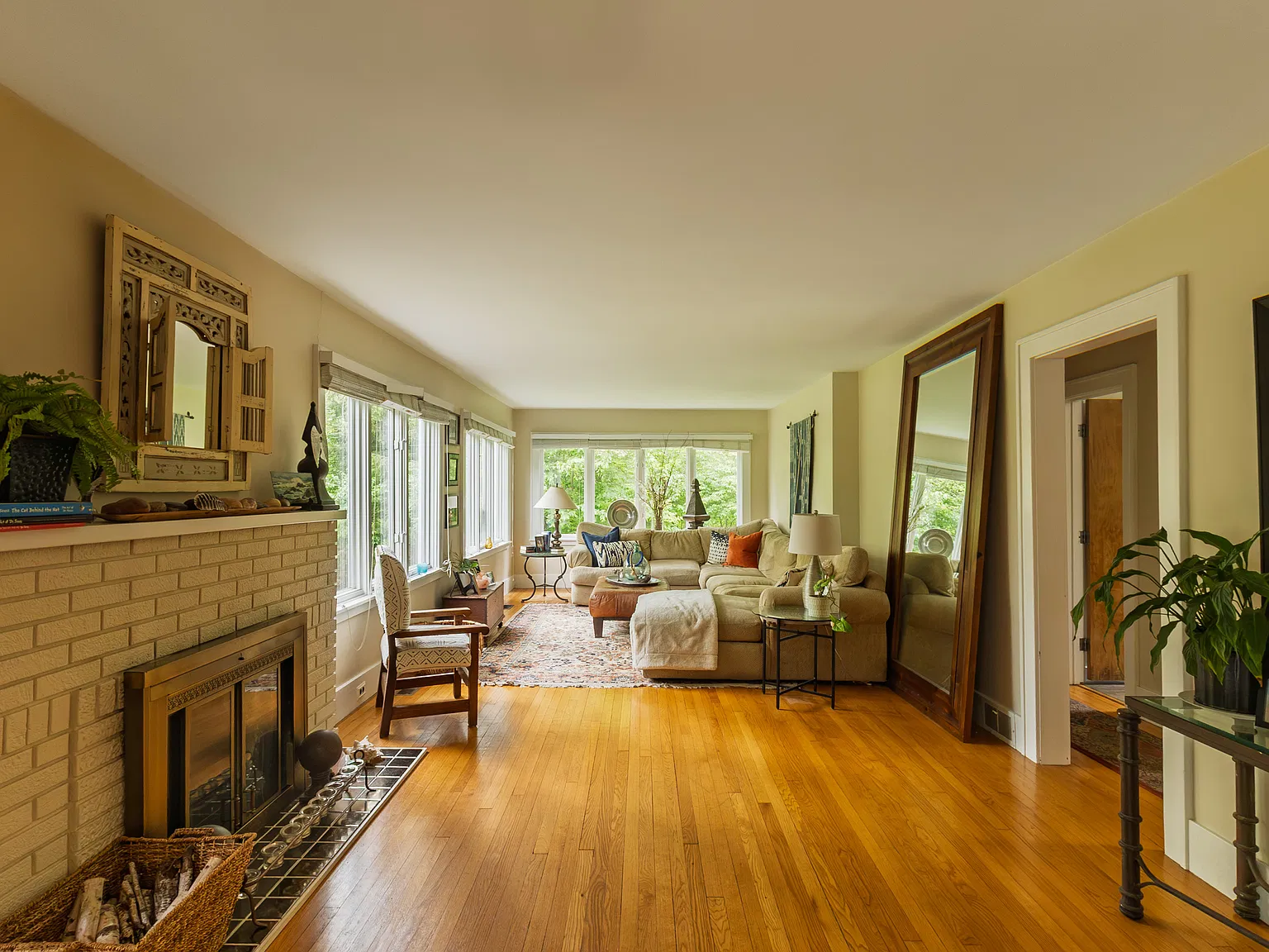 3 bed, 1957 sqft, $2,500 — Photo 4