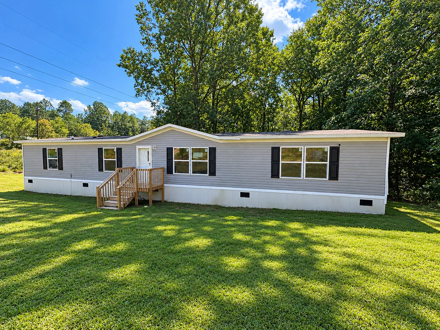 Charming 4-Bedroom Home with Spacious Yard in a Peaceful Country Setting — Photo 1