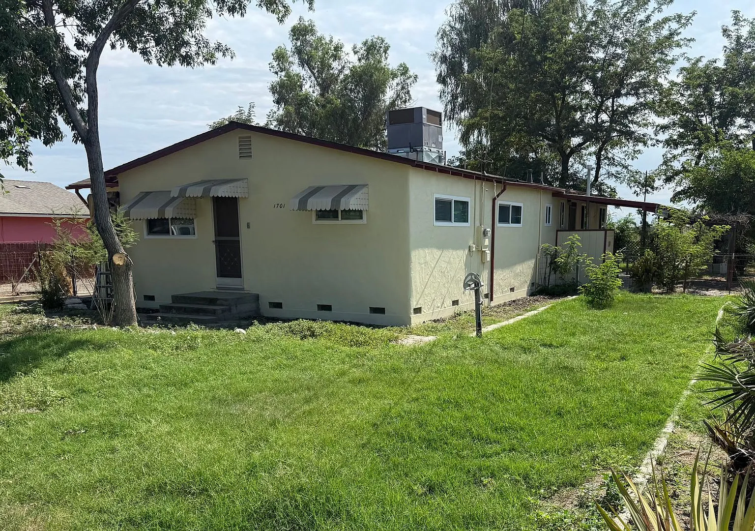 Home For Rent — Photo 1