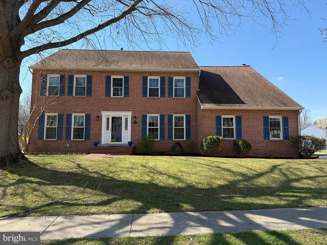 5 bed, 4346 sqft, $4,500 — Photo 1