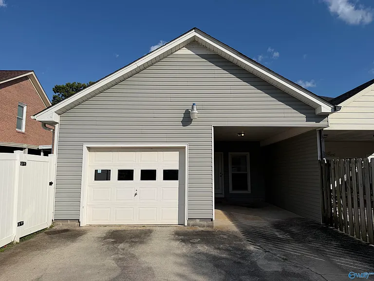 2410 Brookline Ct SW — Photo 2