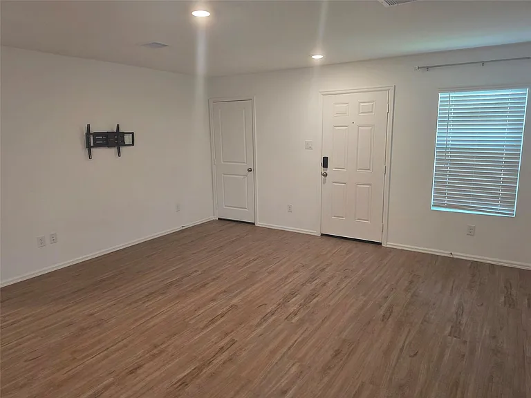 7202 Clover Chase Dr — Photo 20