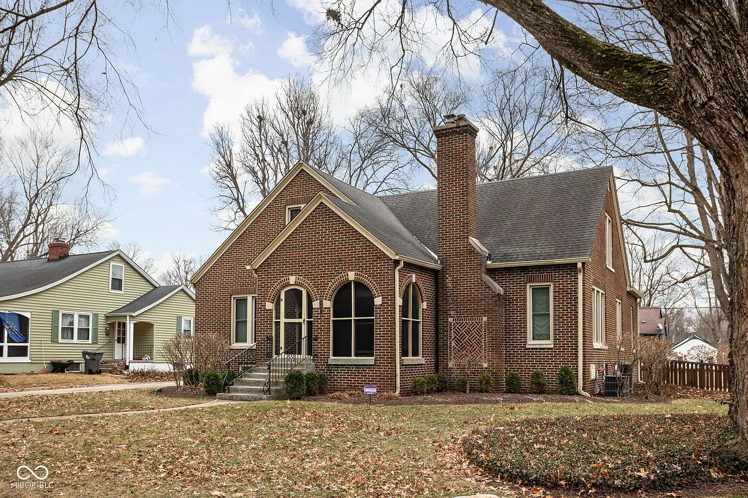 6001 Indianola Ave photo 1