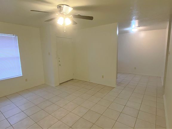 4th image of 715 San Saba Dr