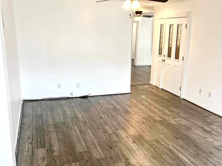 592 Central Ave #2 — Photo 4