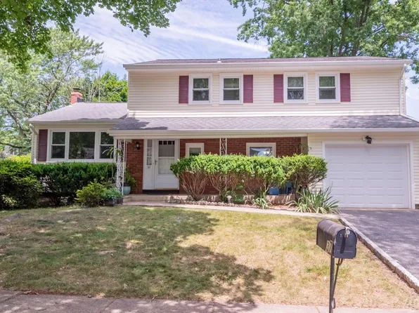 37 Marlin Ave E, Edison, NJ 08820