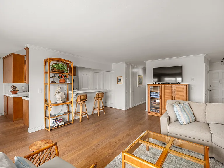 235 Avenida Lobiero #104 — Photo 12