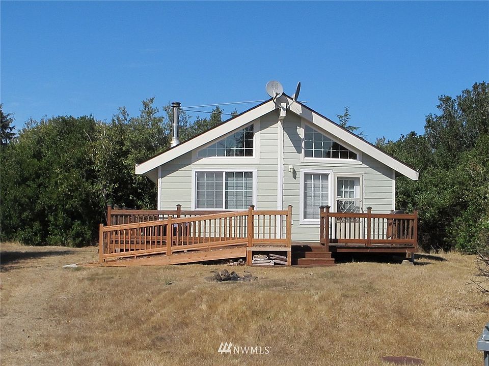 1st image of 846 Salal Court