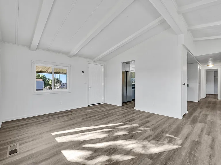 22450 Norris Ln — Photo 35