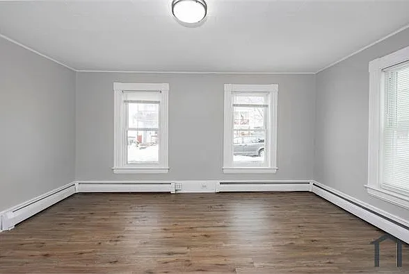 221 Lake Ave — Photo 6