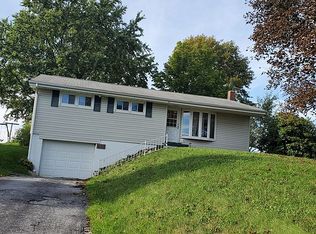 871 Forest Hills Dr, Sidman, PA 15955