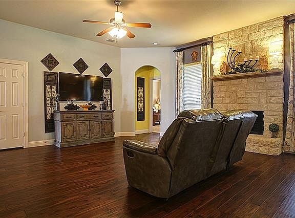 4th image of 6609 Abrams Dr