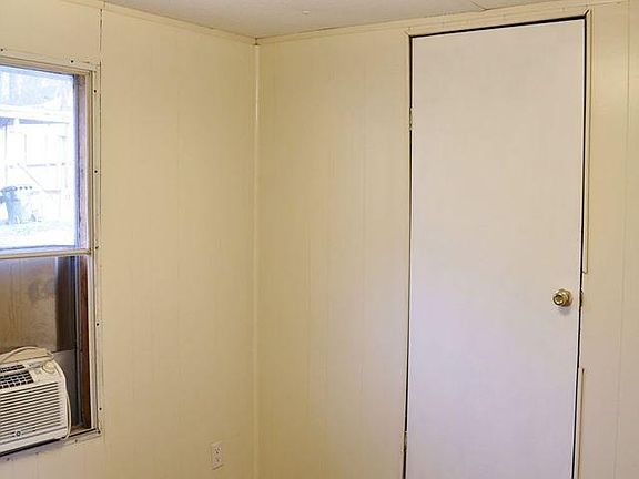 4th image of 138 Jax Dr #5AA
