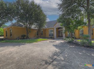 9752 Trophy Oaks Dr, San Antonio, TX 78266
