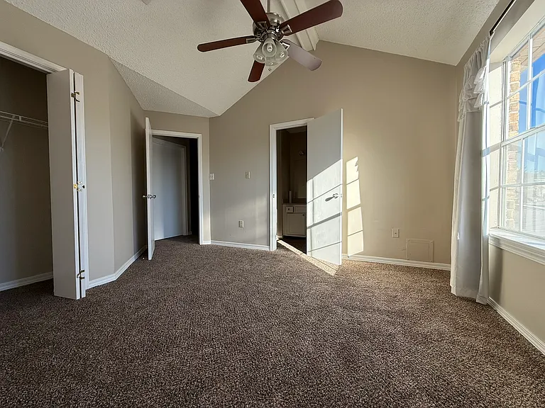 Guest bedroom
