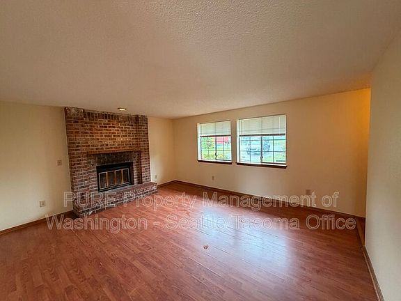 5th image of 9017 Wildwood Ave SW