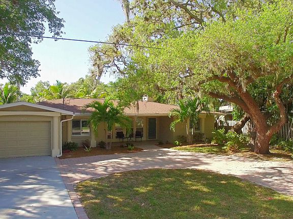 3rd image of 1767 Baywood Dr