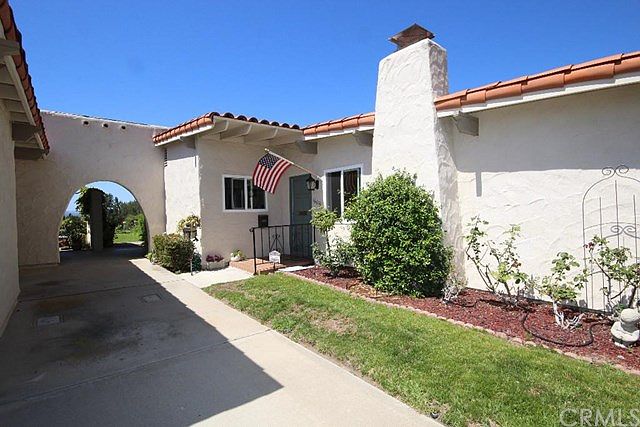 1st image of 16679 Diaz Dr