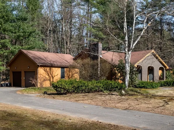 10 Ladyslipper Ln, Northampton, MA 01062