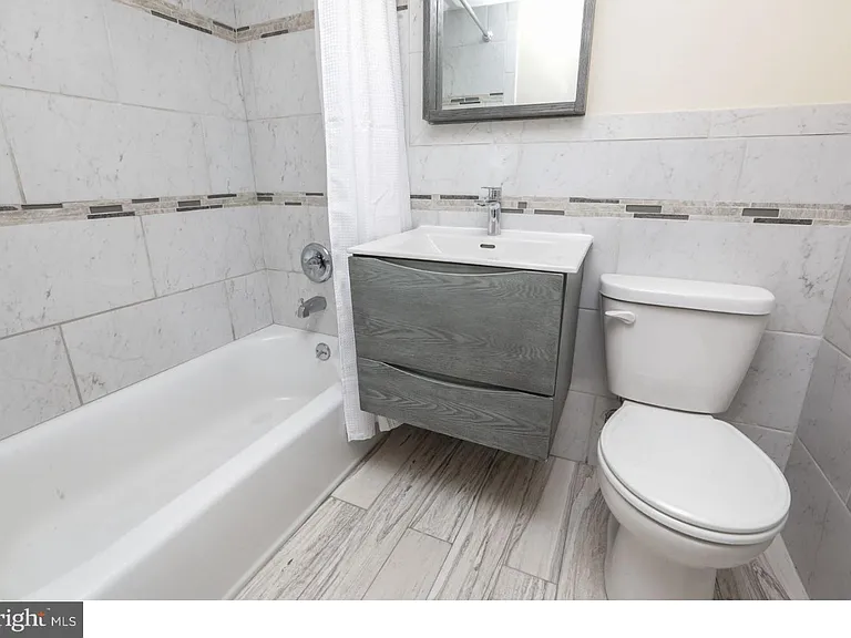 2101 Chestnut St #826 — Photo 3