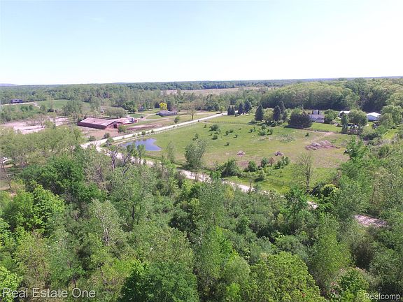5th image of 2983 N Harris Rd