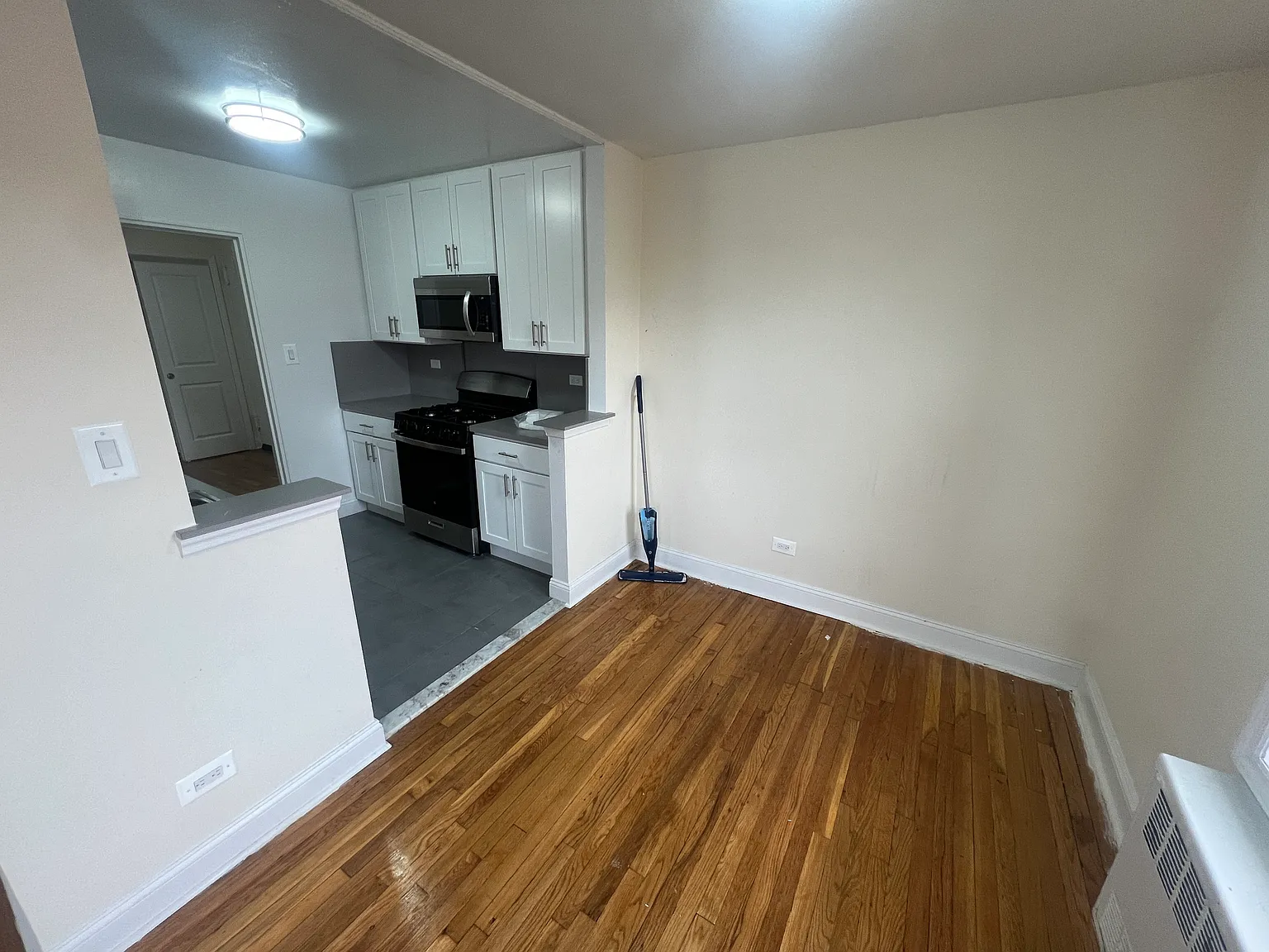 2 bed, 1175 sqft, $3,149 — Photo 2