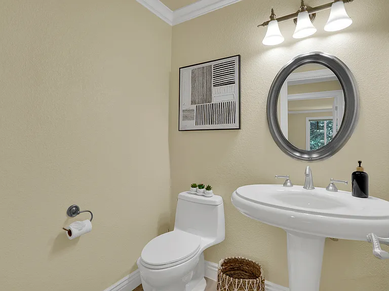 10 Saint Louis Ln — Photo 20