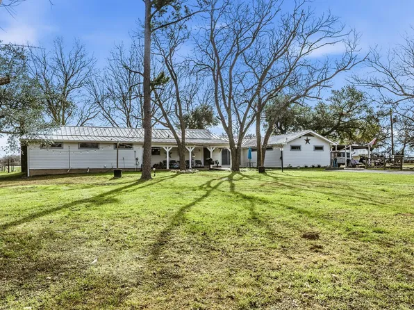 9523 W Fm 1644, Calvert, TX 77837
