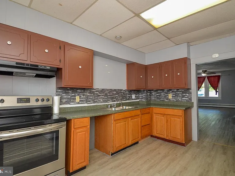 712 Laurel Blvd — Photo 9