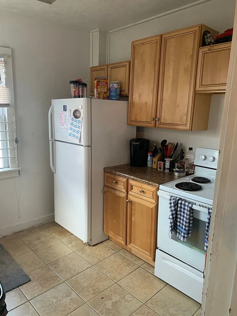 311 Meyran Ave — Photo 2