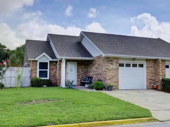 5051 Grande Dr APT H2, Pensacola, FL 32504