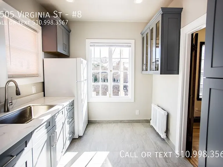 2505 Virginia St #8 — Photo 12