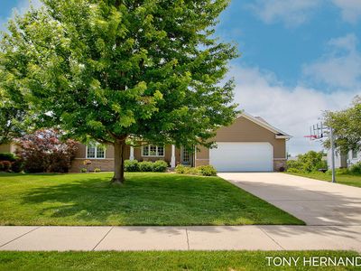 6099 Sheldon Oak Dr, Hudsonville, MI, 49426