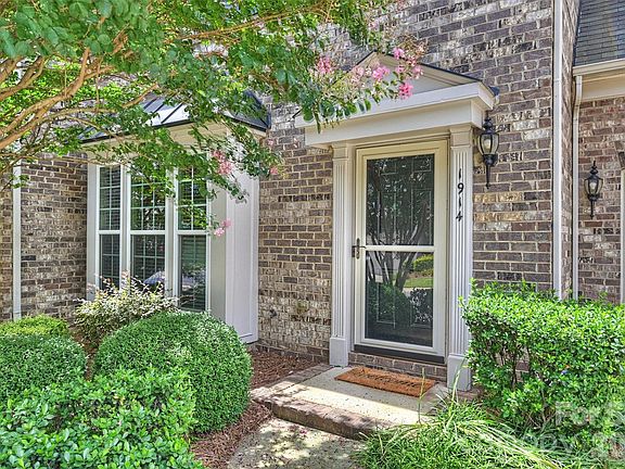 2nd image of 1914 Colony Line Ct