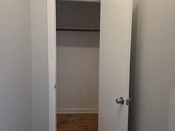 4th image of 4315 W 15th St #3R