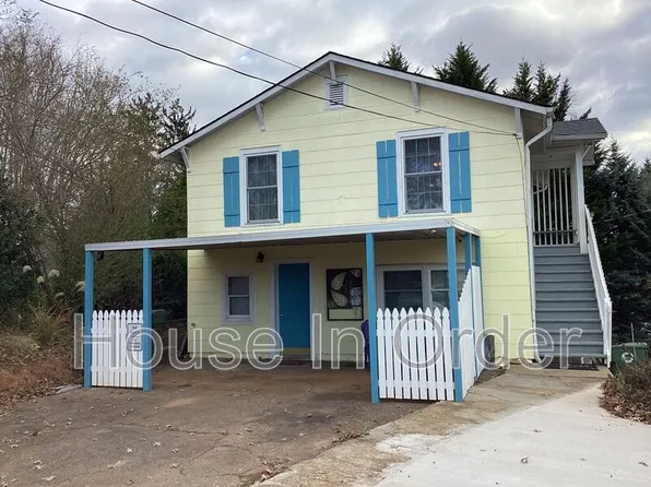 144A Chestnut St, Mars Hill, NC 28754