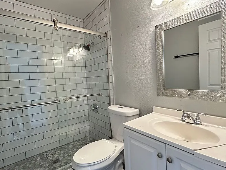 9618 N 5th St #1 — Photo 10