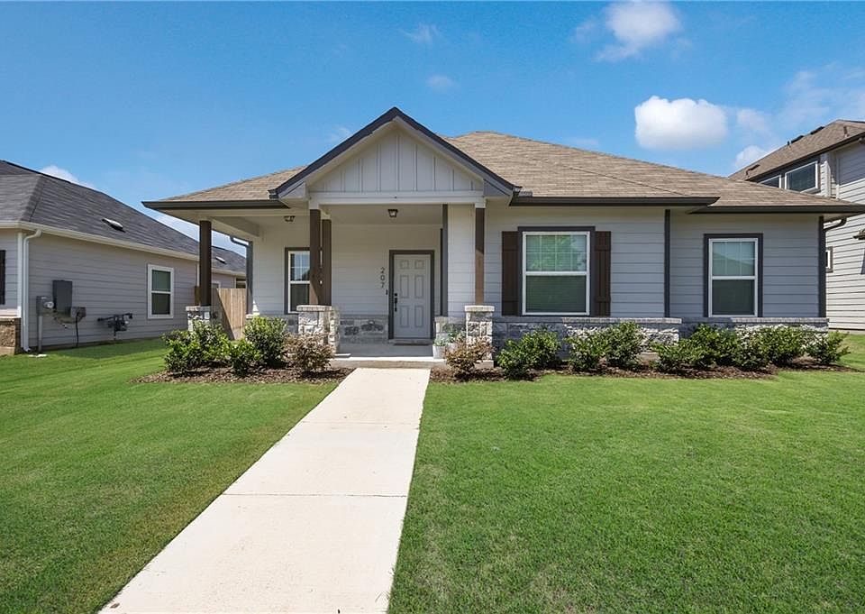 1st image of 207 Oldbridge Dr