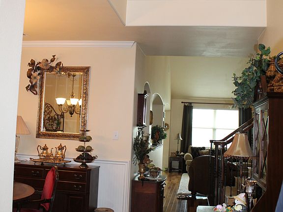 opens to 18 foot ceiling