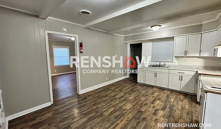 1330 Victor Dr — Photo 7