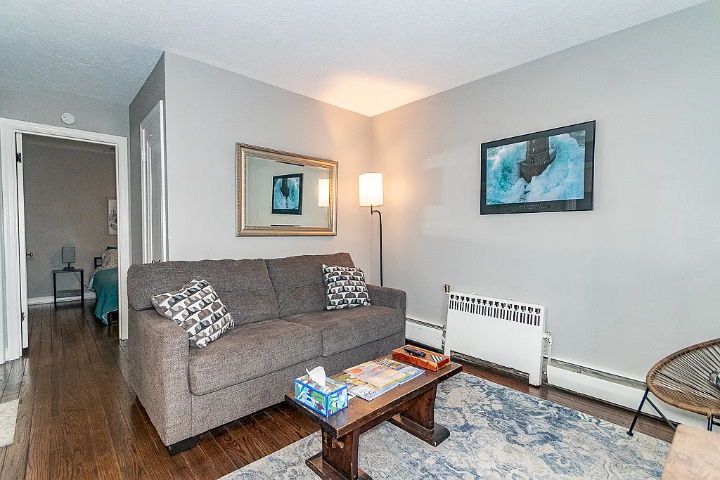 1 bed, $1,100 — Photo 2
