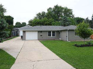 16 N 11th St, Saint Charles, IL