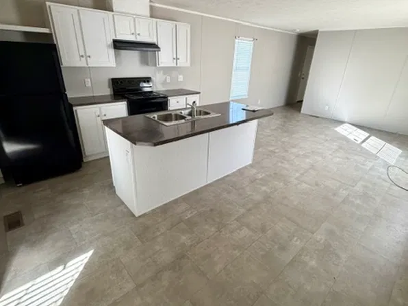 159 Woodlake Run, Yoder, IN 46798