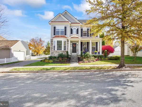 41 Calmes St, Charles Town, WV 25414