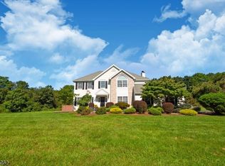 37 Saddle Ridge Rd, Andover, NJ 07821